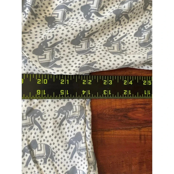 MIX 41 Hawthorn Womens Top Blouse Large Elephants Roll Tab Boho Animals Gray - Picture 9 of 10